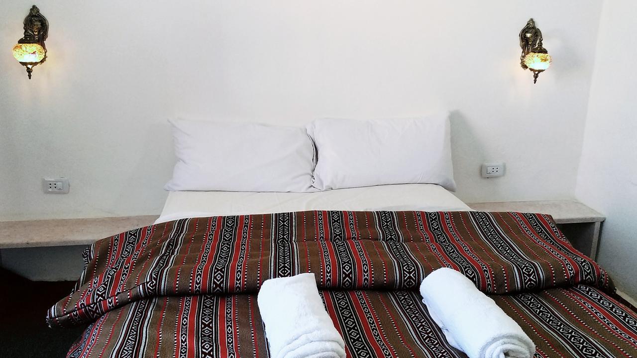 Petra Bedouin Bed And Breakfast Wadi Musa Exterior foto
