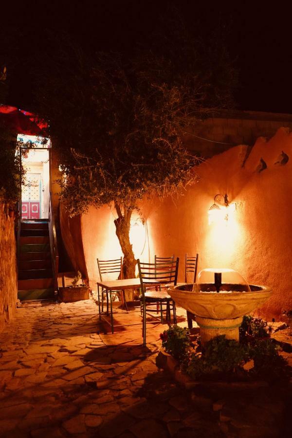 Petra Bedouin Bed And Breakfast Wadi Musa Exterior foto